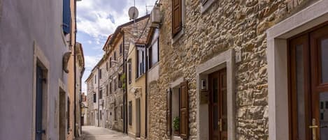 Apartment, 1 Bedroom, Patio, Garden View | Exterior