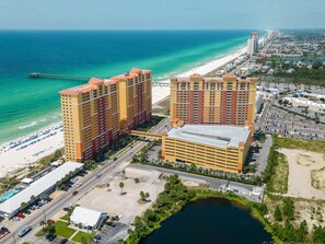 Exterior - 3BR Penthouse Luxury, Steps From Pier Park + Free Dolphin Cruise & More! (Panama City Beach)