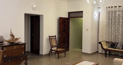 20 min from Colombo airport. House with garden, ideal for families