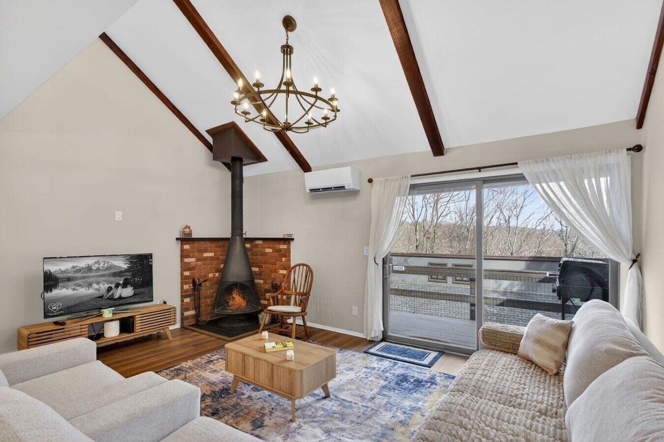 Smart TV, fireplace, video games