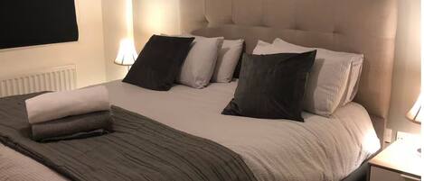 2 bedrooms, iron/ironing board, travel crib, free WiFi