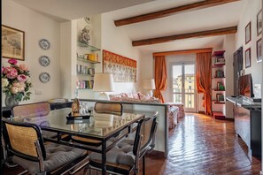 Interior - Arno Dream by MMega (Florence)