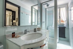 Bathroom - Arno Dream by MMega (Florence)