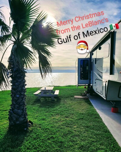 36 Ft Fifthwheel RV Camper for rent. 3 slide-outs. Cozy upgraded & Pet friendly.