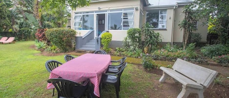 House, 1 Bedroom, Smoking | Outdoor dining