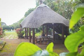Outdoor dining - 23 Ambleside Cottage by the sea (Port Shepstone)