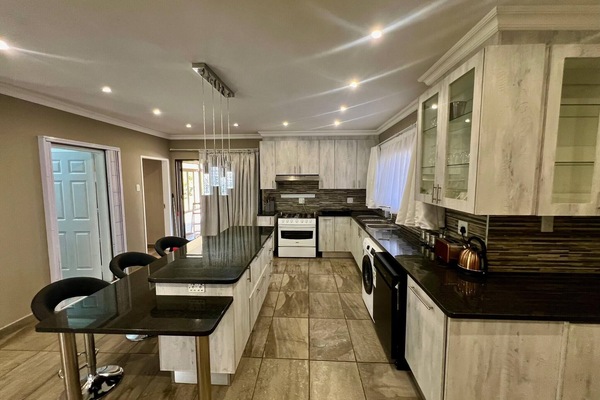 House, 3 Bedrooms, Accessible, Private Pool | Interior