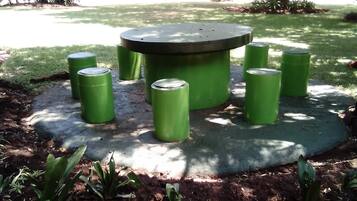 Hus, 3 soverom, tilgjengelighetstilpasset, privat basseng | Hage