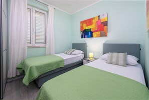 2 Schlafzimmer, Zimmersafe, Bügeleisen/Bügelbrett, kostenloses WLAN