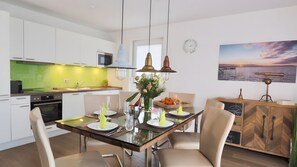 Dining - Lakefront Residence for 18 Guests (320 m²) in Untergöhren (Göhren-Lebbin)