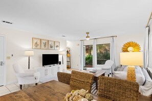 Maison en rangée, Plusieurs lits, patio, vue sur le jardin (Cassine Gardens 133) | Aire de séjour