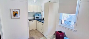 Walking distance to Golf Course and Hiking/Bike trails, 5 min drive to CBD