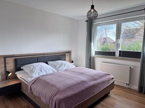 3 bedrooms, travel crib, free WiFi, bed sheets - Vacation home Achtsam mee(h)rverliebt (Sassnitz)