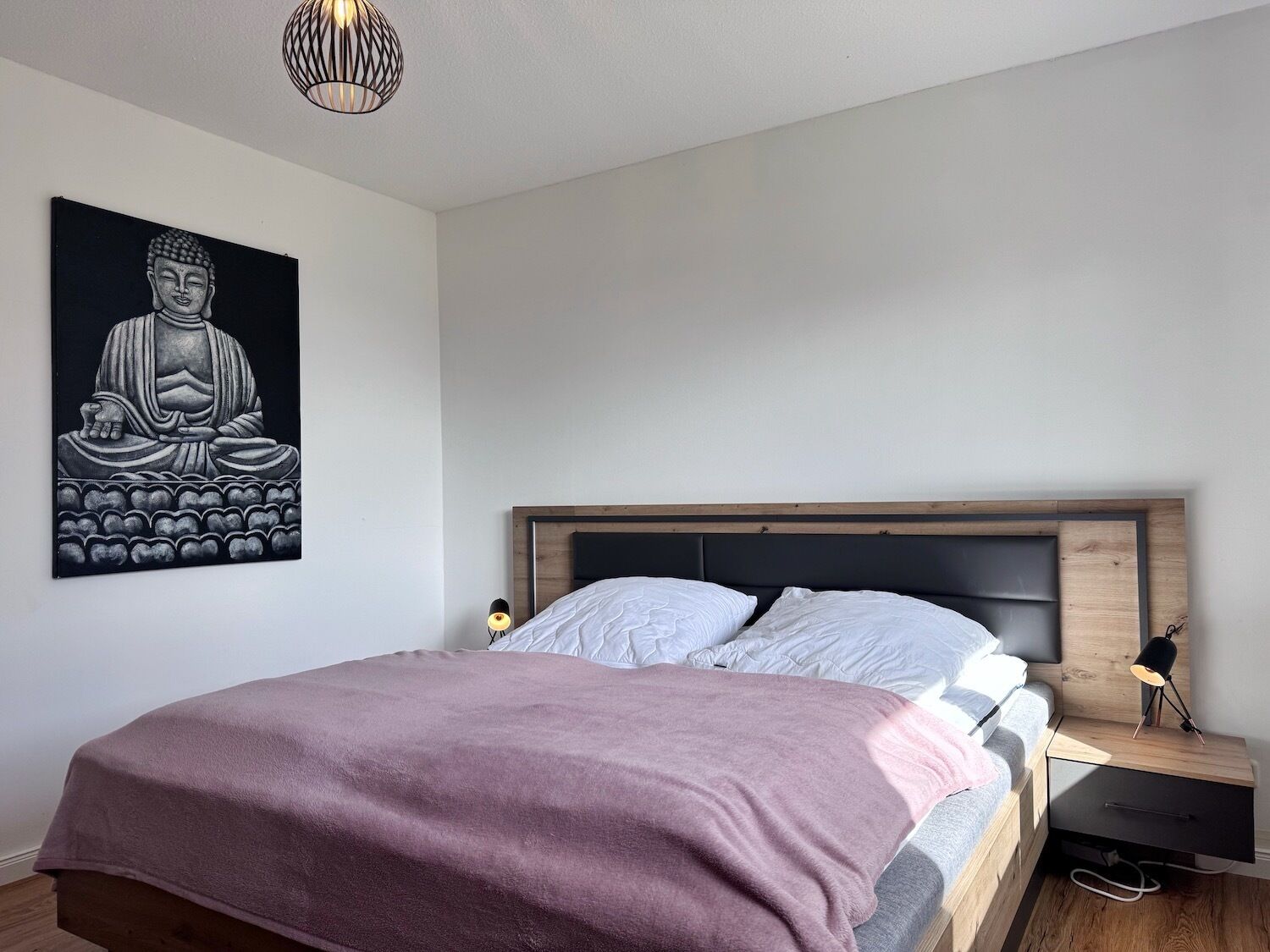 3 bedrooms, travel cot, free WiFi, bed sheets