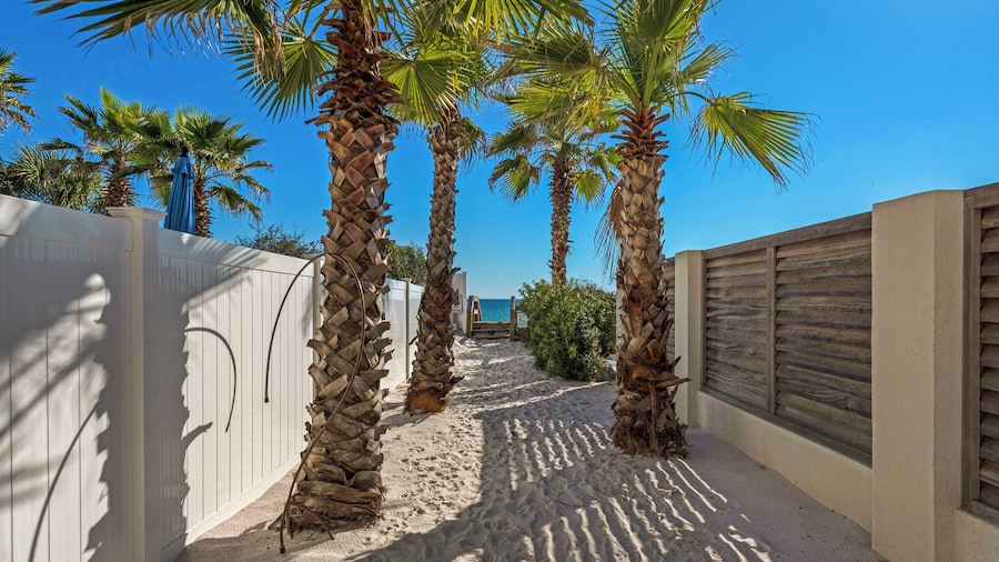 3BR Camp Creek Home in Seacrest With Pool & Beach Access