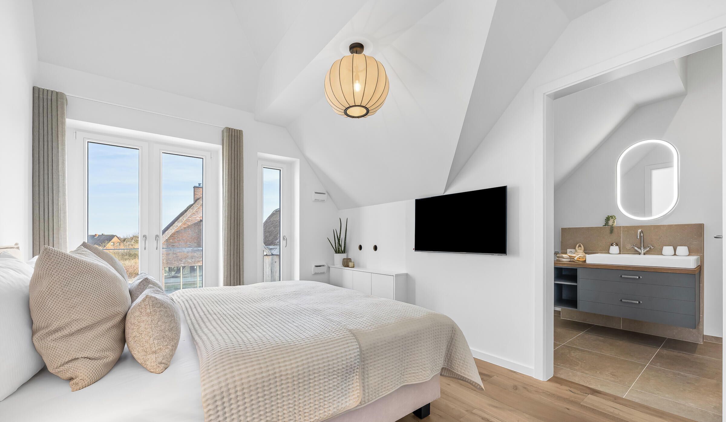 3 chambres, fer et planche à repasser, lit parapluie, Wi-Fi gratuit