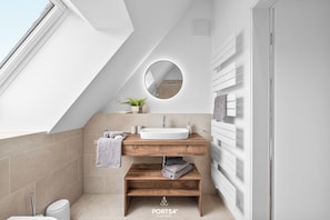 Bathroom - Vrbo Property (List auf Sylt)
