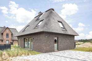 Exterior - Premium vacation home Haus Deich in the dune park with terrace and sauna (List auf Sylt)