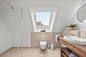 Bathroom - Vrbo Property (List auf Sylt)