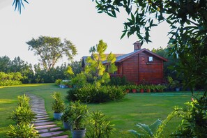 Property grounds - ELIVAAS Riveira Hills - 3 BHK Cottage (Lachhmangarh)