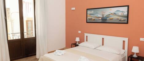 1 bedroom, in-room safe, free WiFi, bed sheets
