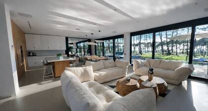 Villa PalmGreen, Under the pines, Facing the sea