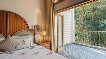 Deluxe Villa, Balcony, Garden View | In-room safe, iron/ironing board, free WiFi