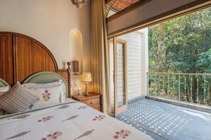 Deluxe Villa, Balcony, Garden View