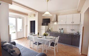 Apartment, 2 Bedrooms, Patio, Garden View | Dining room - Bright Flat With sea View Terrace (Umag)