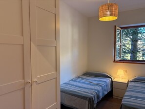 2 bedrooms, Internet, bed sheets - Your cozy shelter. Wi-Fi and comfort - Muntanyó 1 (Pla de l'Ermita)