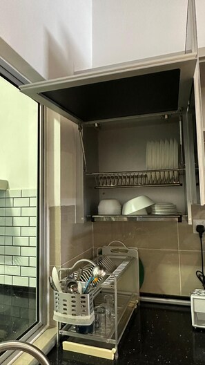 Private kitchen - Homestay with Private Swimming Pool, 15 minutes away from CIQ !! (Masai)