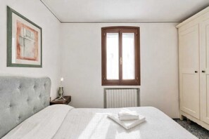 Room - Vrbo Property (Venezia)