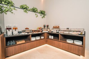 Free daily buffet breakfast - Flora Sicula - Cultivating Hospitality (Giarre)