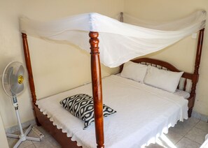Double Room, 1 Queen Bed, Private Bathroom