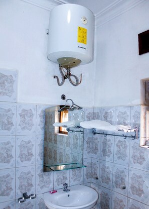 Camera doppia, 1 letto queen, bagno privato | Bagno