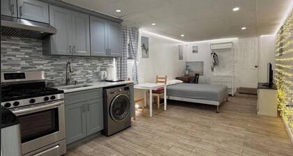 Welcoming studio in Bronx perfect for your city getaway