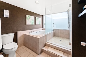Shower, towels - South Hampton 301 w/Pool Beach (Myrtle Beach)