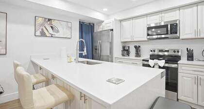 Private 2BR Carriage House near Navy Yard