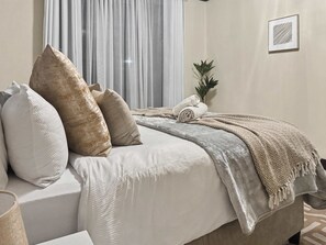 WiFi - Cozy Cedar Haven Fourways Mall City Escape (Fourways)