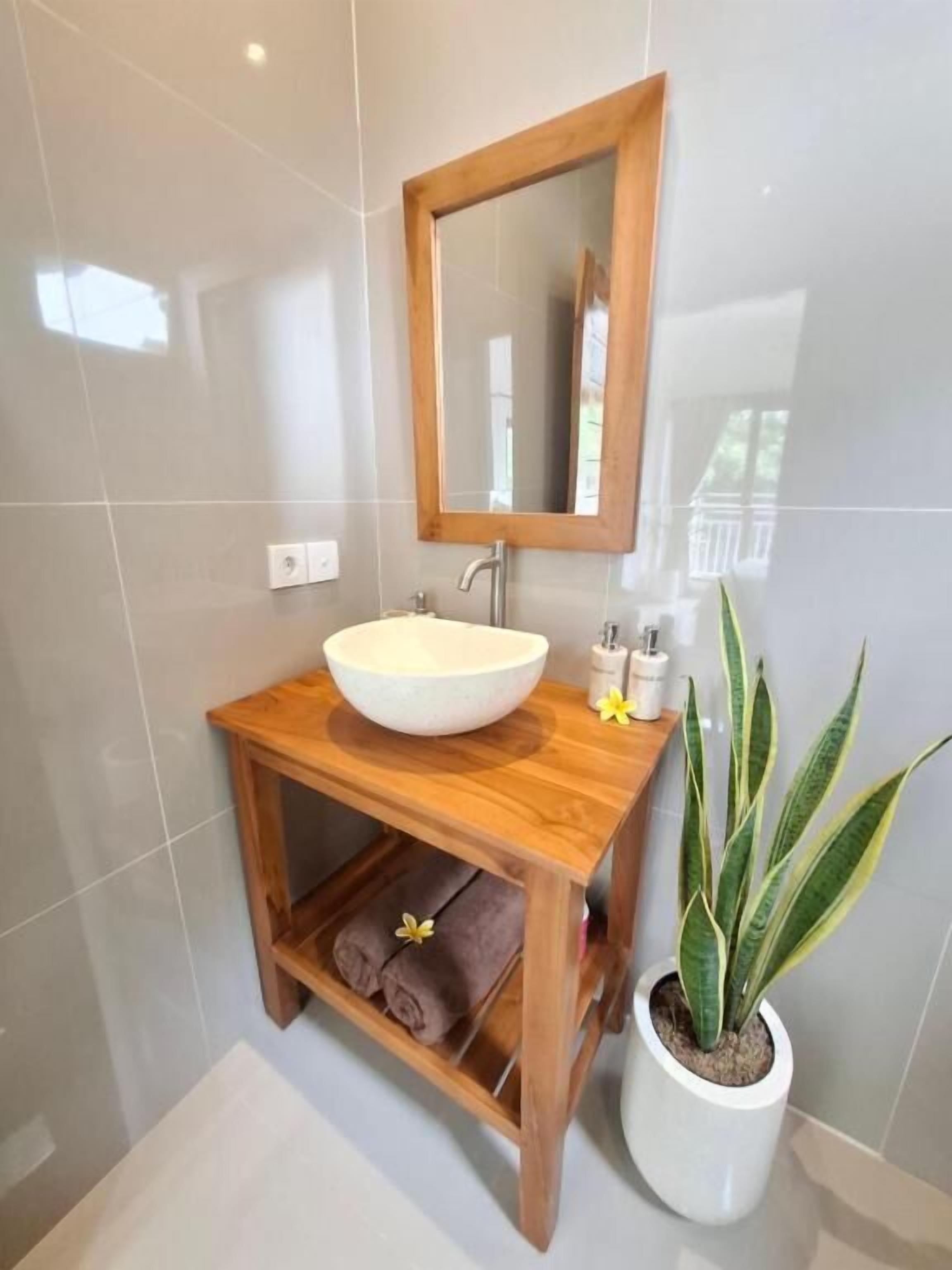 Shower, towels, soap, shampoo