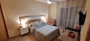 4 slaapkamers, een strijkplank/strijkijzer, gratis wifi