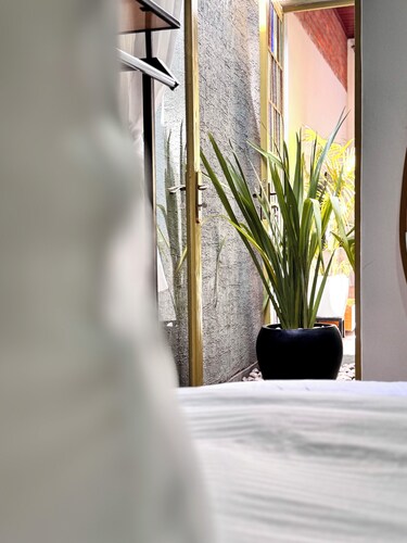 House 22 by Velstays