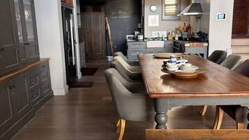 Villa, 4 Bedrooms, Private Pool | Dining room