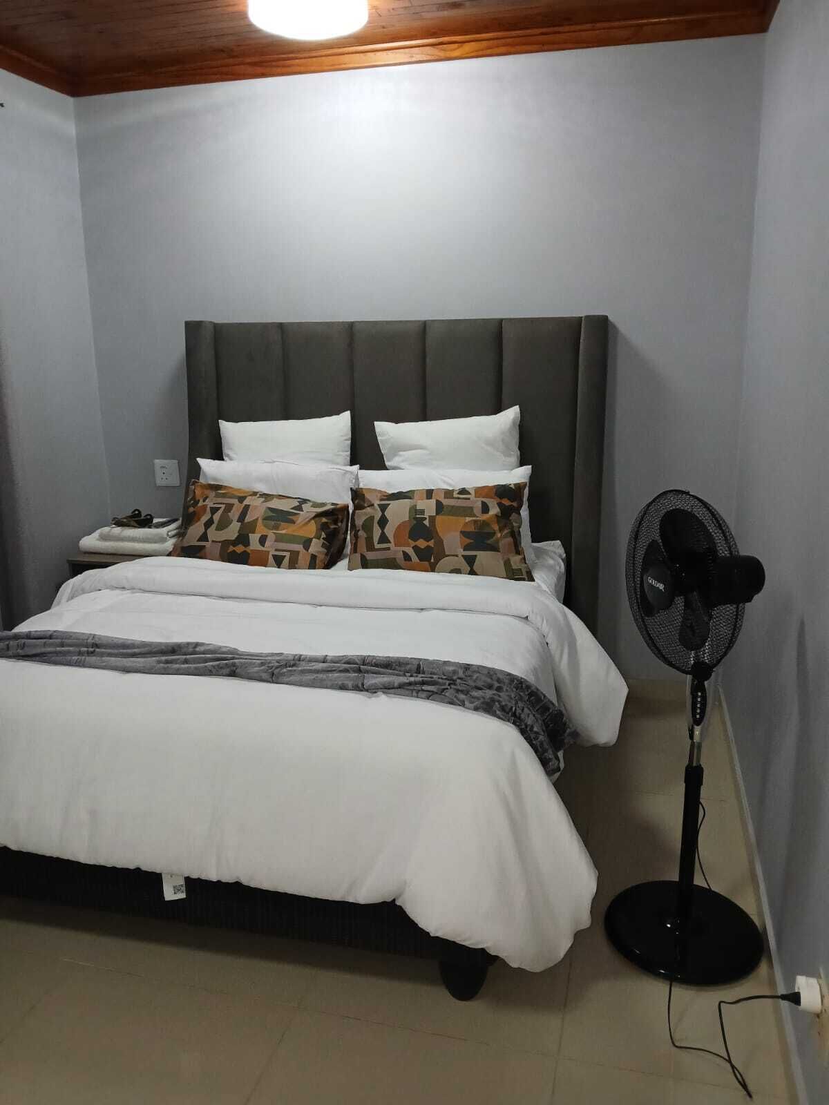 5 bedrooms, iron/ironing board, WiFi, bed sheets