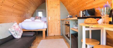 Cottage | Living area