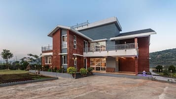 Deluxe Villa | Exterior