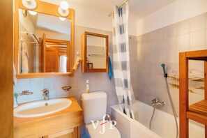 Bathroom - Stunning 2 bedroom apartment with terrace, offering 57 sqm perfectly optimized for a comfortable, in (Verbier)