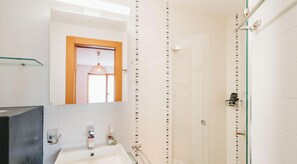 Bathroom - Stunning 2 bedroom apartment with terrace, offering 57 sqm perfectly optimized for a comfortable, in (Verbier)