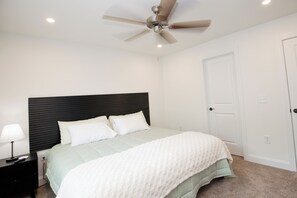 3 bedrooms, iron/ironing board, WiFi, bed sheets - The Downtown Pines Retreat - 3BR Southern Pines Townhome (Southern Pines)