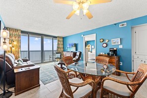 Interior - Oceanfront, well maintained, penthouse condo +Free Attraction Tickets! (North Myrtle Beach)
